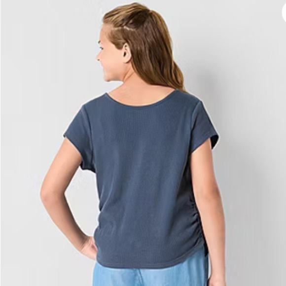 Girls Plus Size 18.5 Round Neck Short Sleeve Ruched Shirt Top NWT 18 1/2 - Picture 3 of 8